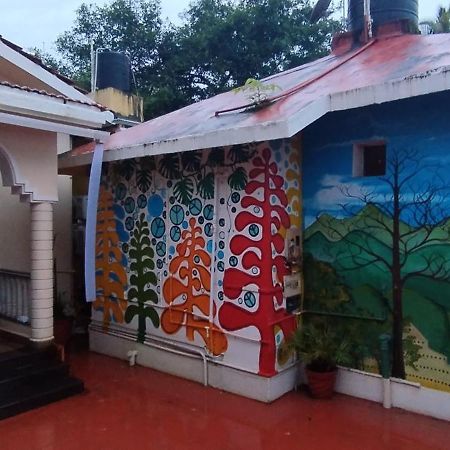 Vagator House Resort Goa Exterior photo