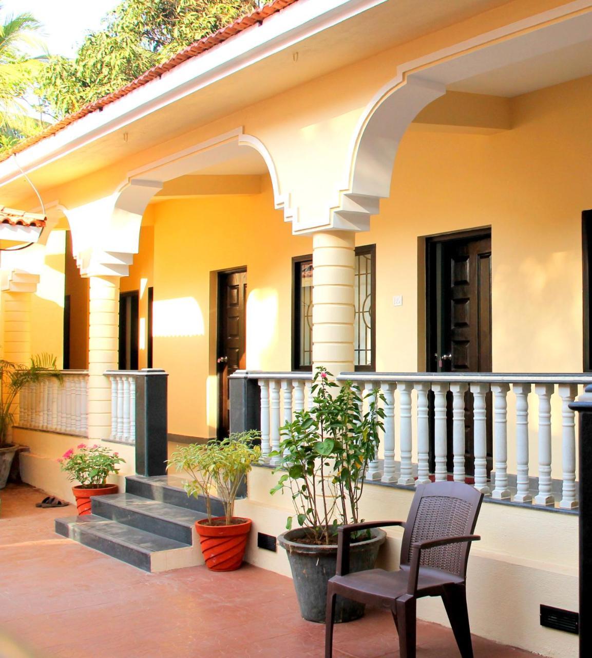 Vagator House Resort Goa Exterior photo
