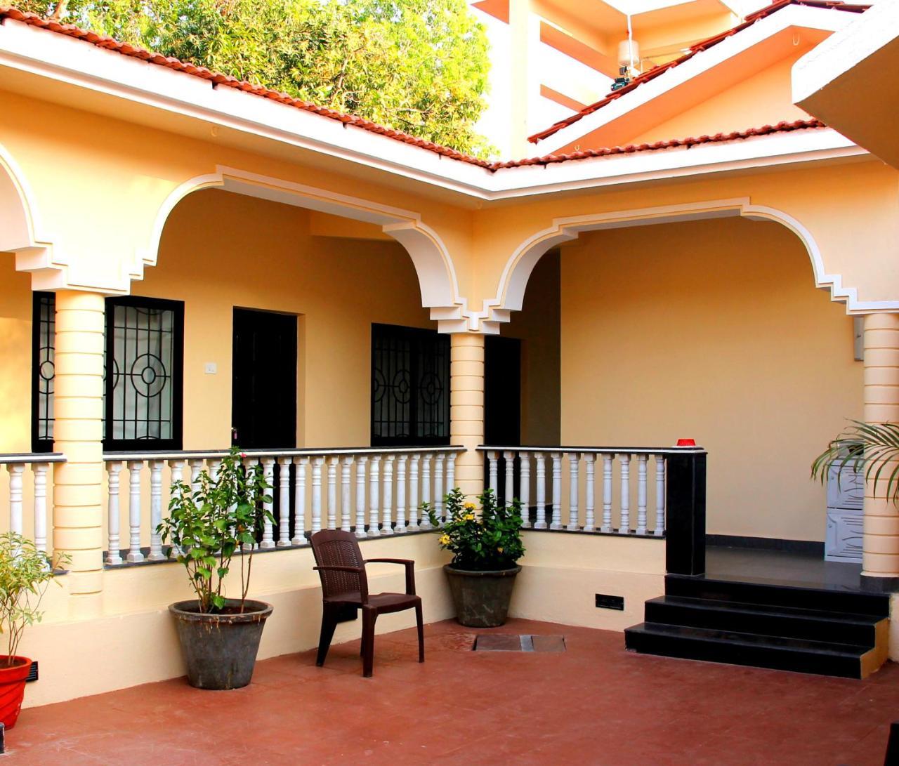 Vagator House Resort Goa Exterior photo