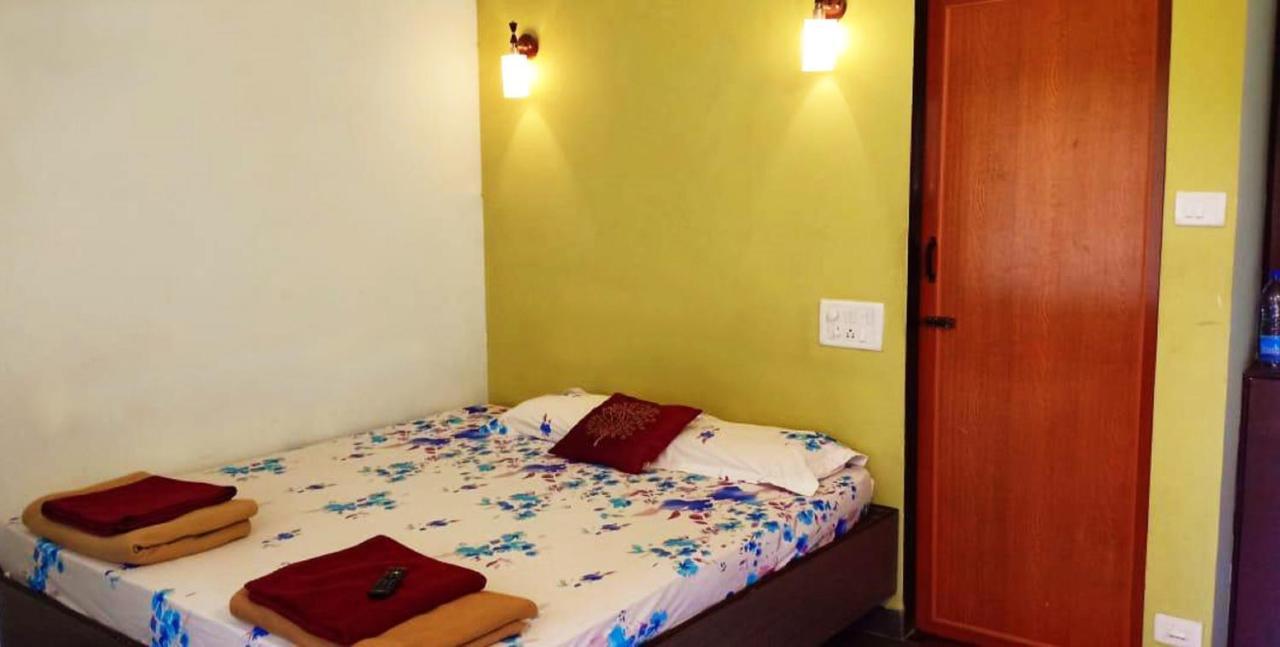 Vagator House Resort Goa Exterior photo
